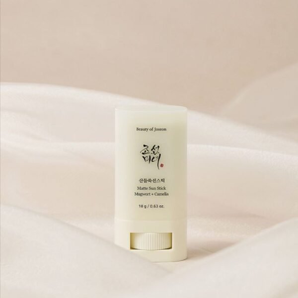 Beauty of Joseon Matte sun stick : Mugwort + Camilia واقي شمس عصا الماجورت والكاميليا