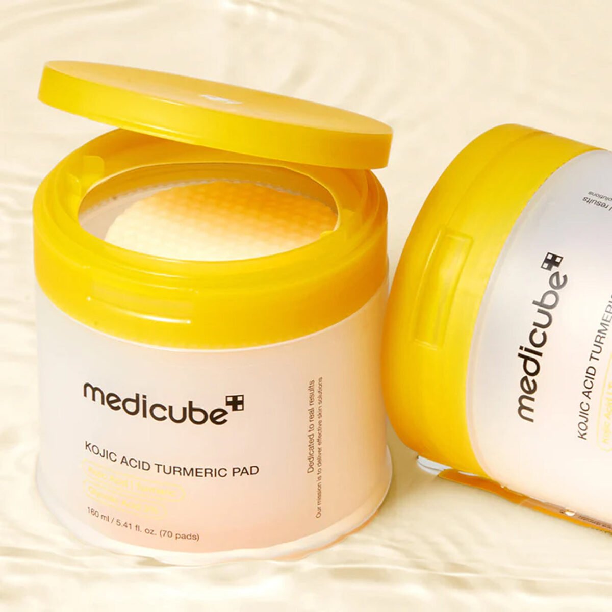 medicube Kojic Acid Turmeric Pads 70 pad ضمادة ميديكوبي بحمض الكوجيك والكركم – Image 2